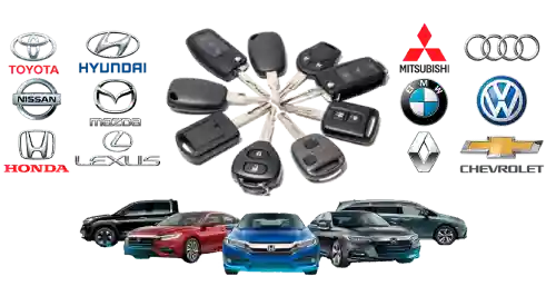 Llaves de autos de diferentes marcas con logotipos de fabricantes y vehículos en el fondo, representando el servicio de duplicado y programación de llaves con chip.
